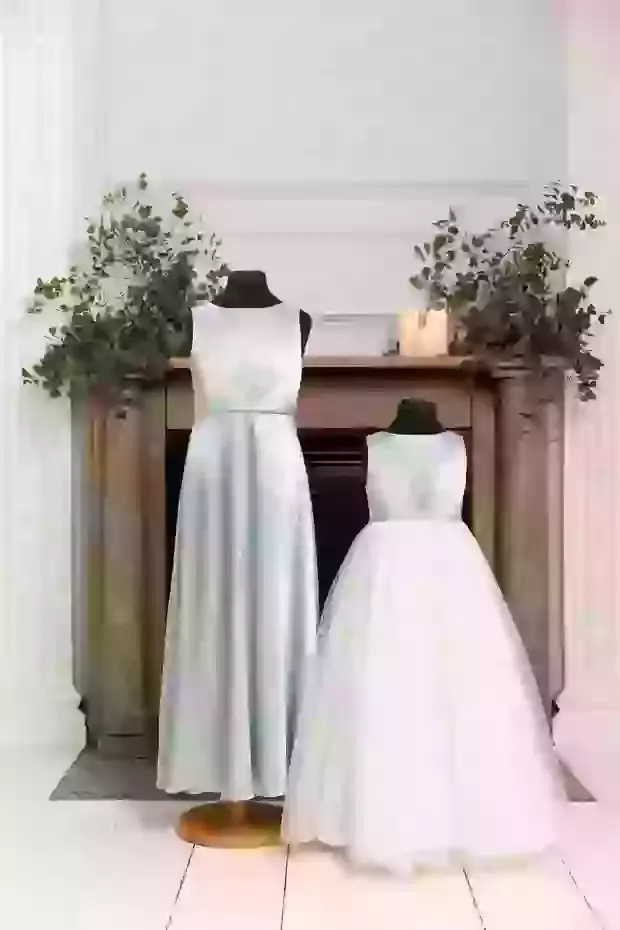 off the shoulder tulle bridesmaid dress Ombreprom Wedding Dress Fairy A Line Off the Shoulder Tulle Bridal Gown with Slit main image 1