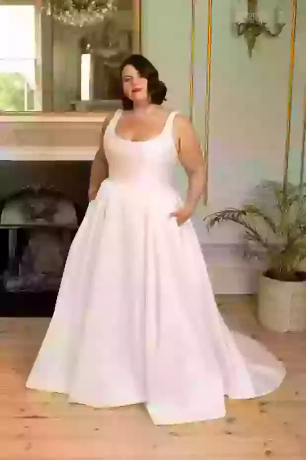 True Curves | Plus Size Wedding Dresses & Stylish Designer Bridal Gowns True Curves | Plus Size Wedding Dresses & Stylish Designer Bridal Gowns