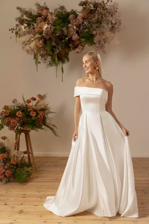 one shoulder wedding dress uk Satin One Shoulder Minimalist Long Wedding Dress Julia 6 US (38 EU) / Ivory